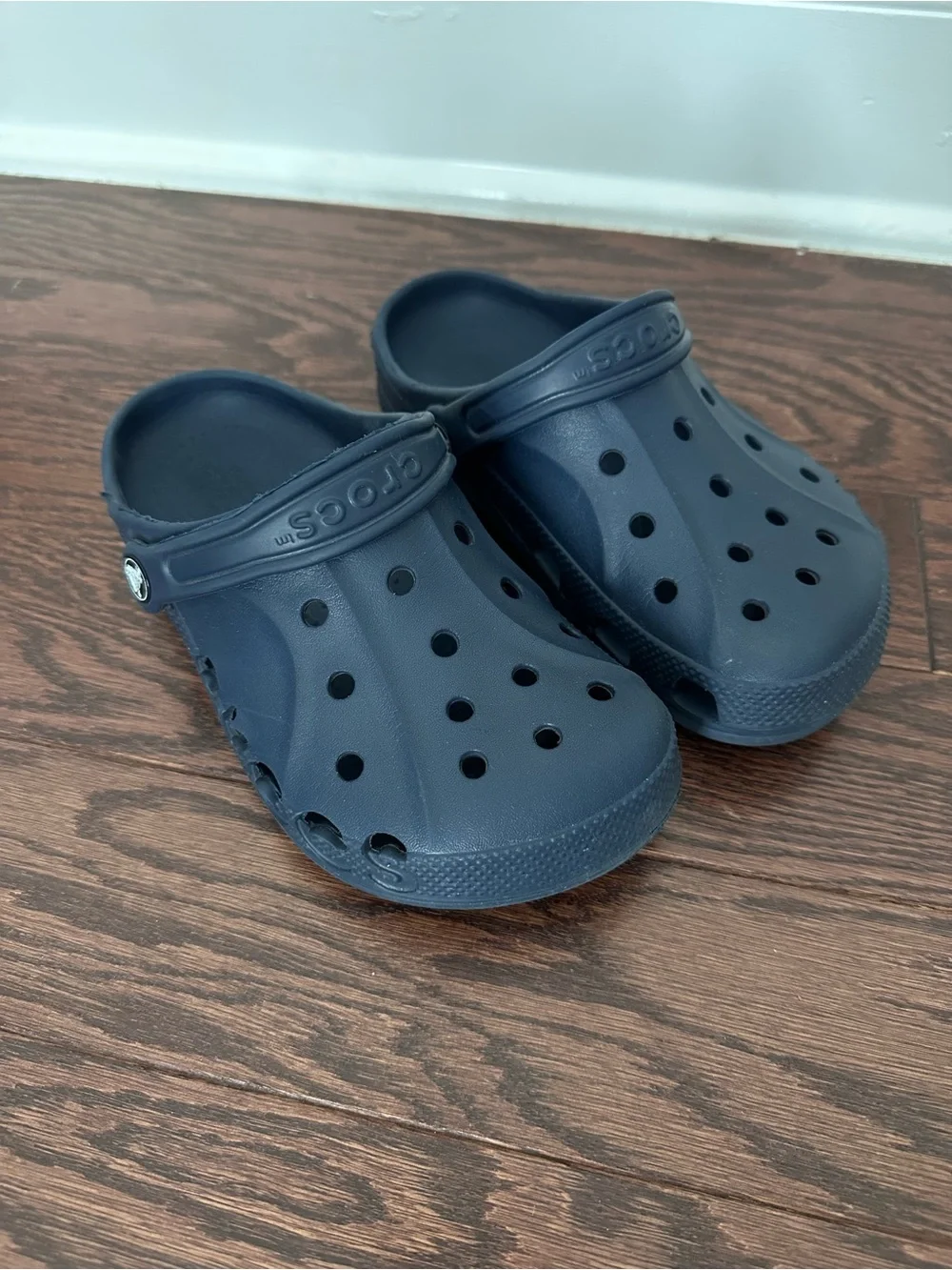 CROCS Boys navy blue baya clogs size 3